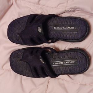 Skechers flip flops